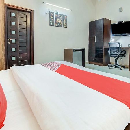 Oyo 27999 Hotel Deep Sirsa Luaran gambar