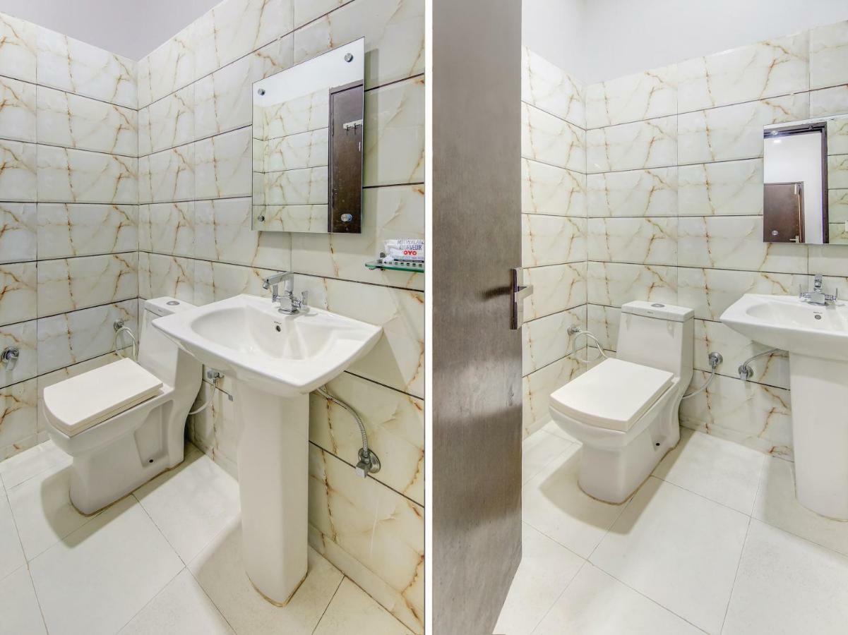 Oyo 27999 Hotel Deep Sirsa Luaran gambar