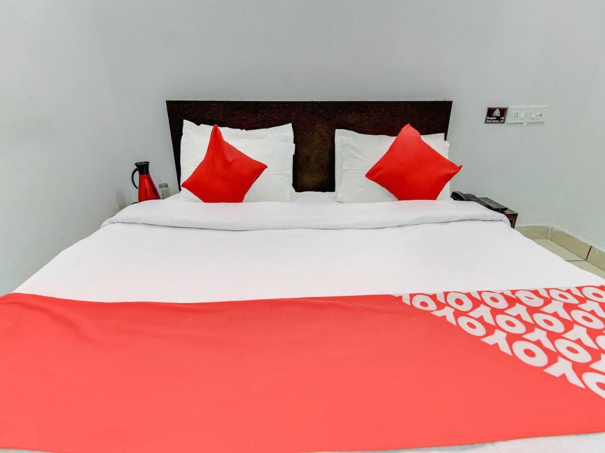Oyo 27999 Hotel Deep Sirsa Luaran gambar