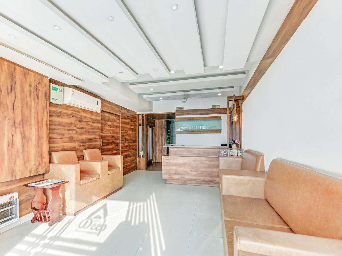 Oyo 27999 Hotel Deep Sirsa Luaran gambar